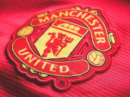 Jeque de Qatar puja por el 100% del Manchester United